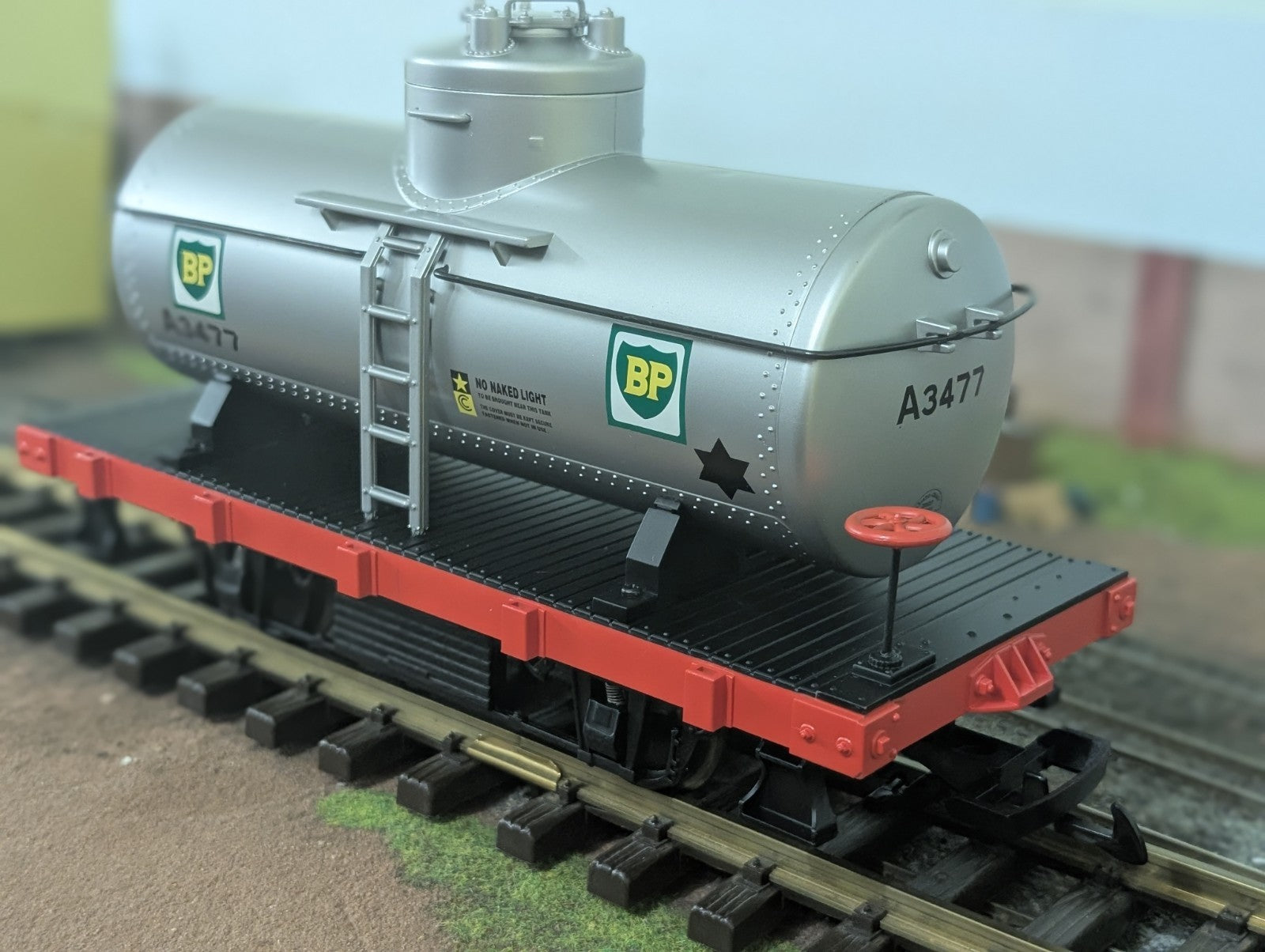 Aristo-Craft 40114 BP 20' Tank Car G Gauge