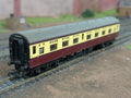 Triang OO R29/221 Maroon & Cream Coach  24010