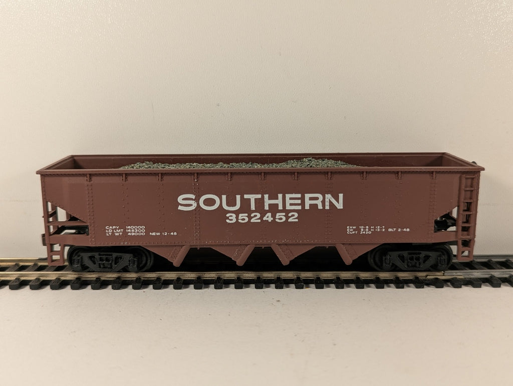 Bachmann HO Gauge Southern 3-Bay Offset Side Hopper Wagon 352452 Southern brown
