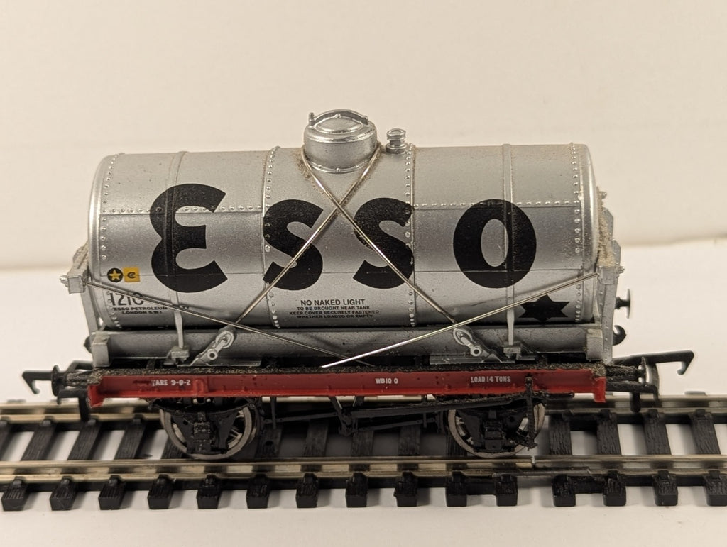 Bachmann OO Gauge 14 Ton Tank Wagon 1210 Esso Silver 38-752