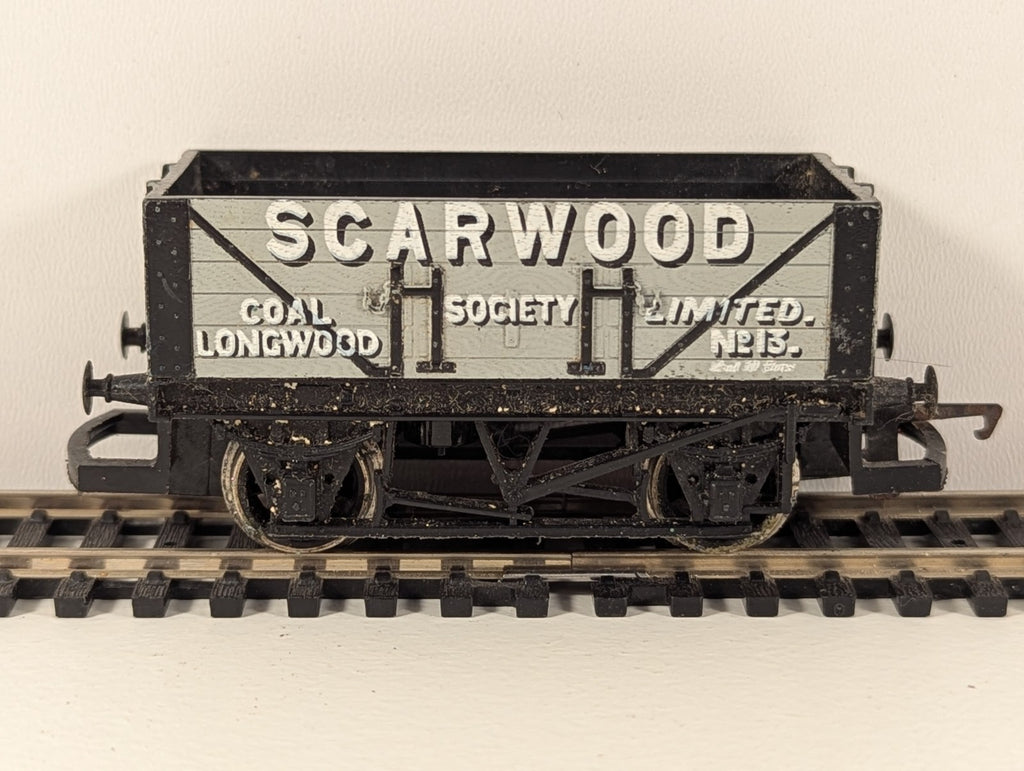 Hornby R716 OO Gauge 5-Plank Open Wagon – “Scarwood Coal, Longwood Society Ltd”