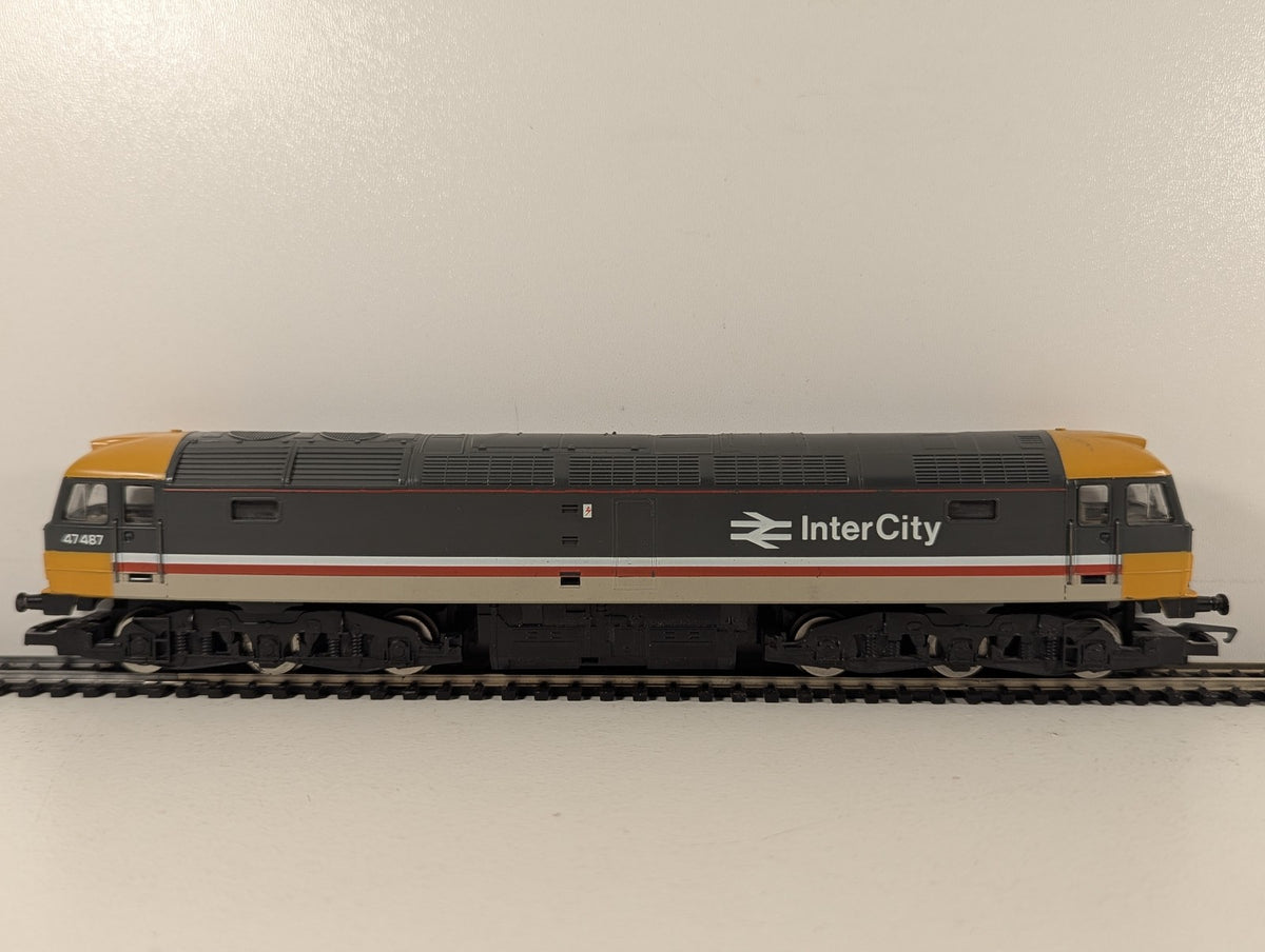 Hornby OO Gauge Class 47 Diesel Locomotive 47487 BR InterCity Executive R801
