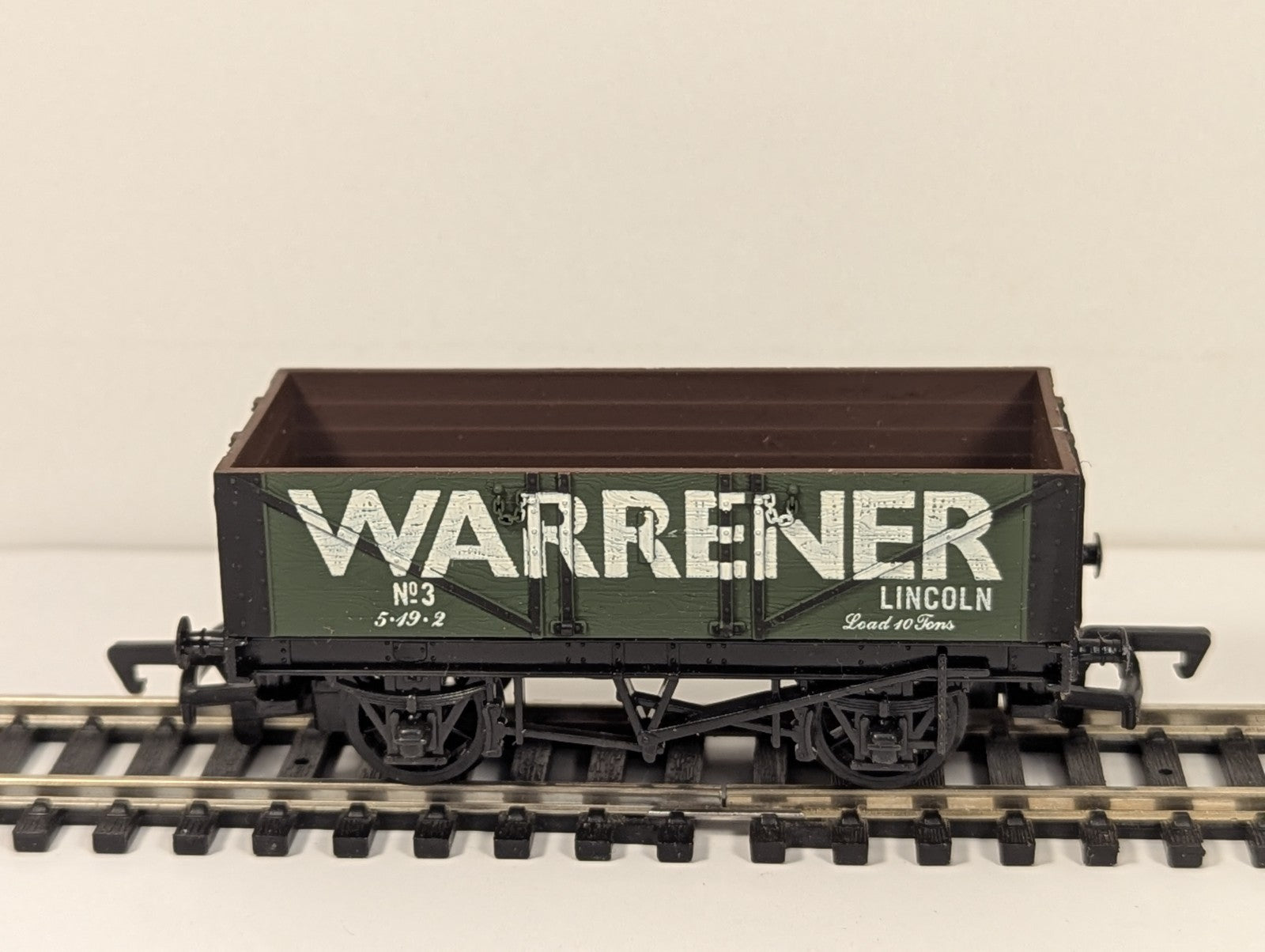 Mainline 37-132 OO Gauge Warrener No.3 5 Plank Wagon