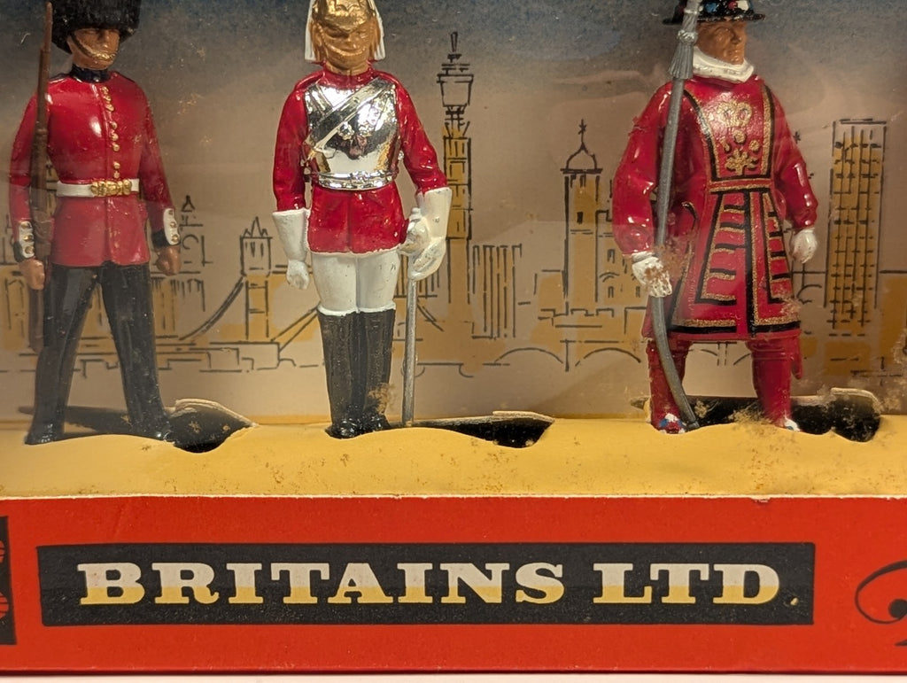 Britains 7225 Beefeater Guards 6 Piece Metal Model Set 1970s