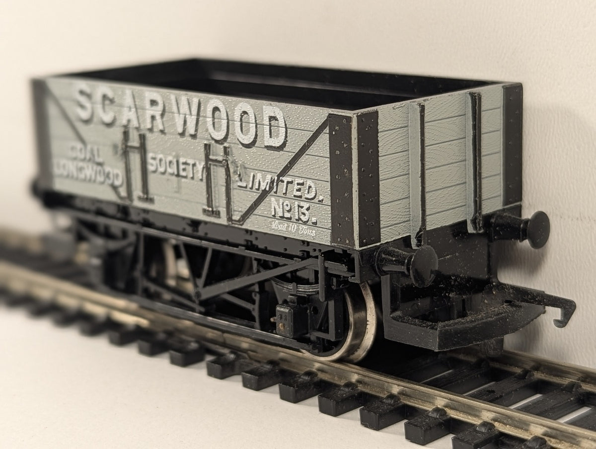 Hornby OO Gauge Scarwood 5-Plank Wagon Goods Wagon 13 Scarwood Coal Society Grey