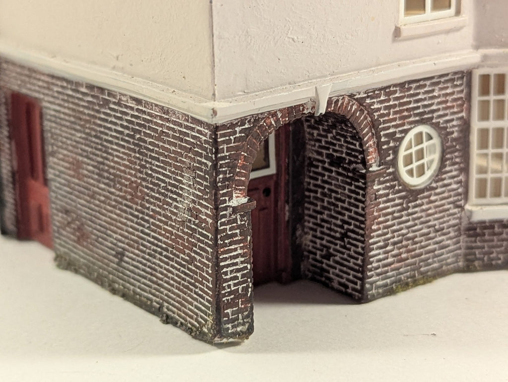 Hornby OO Gauge 1930s Detached House Building R9705