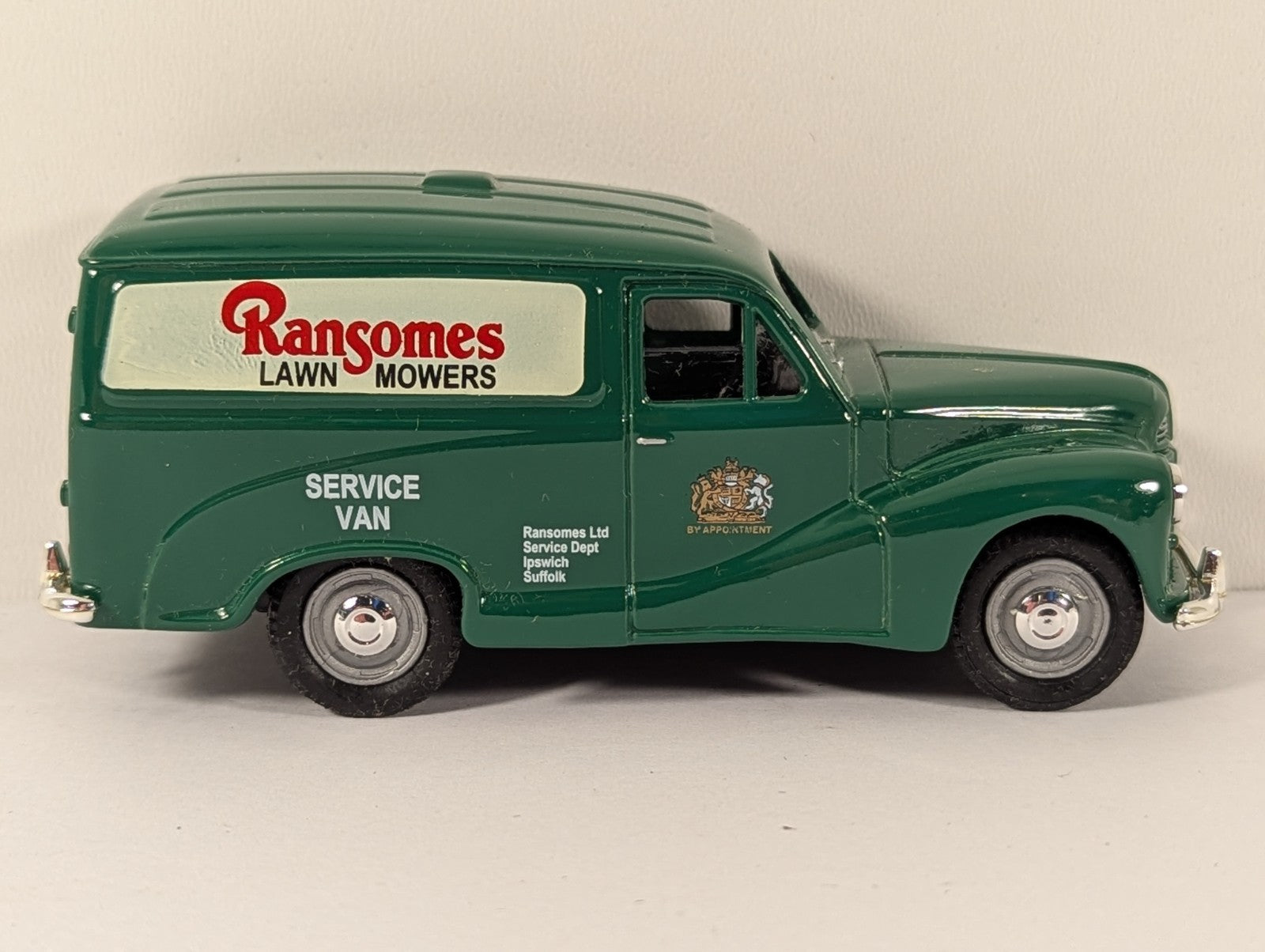 Corgi Vanguards VA3000 Austin A40 Van – Ransome’s Lawnmowers