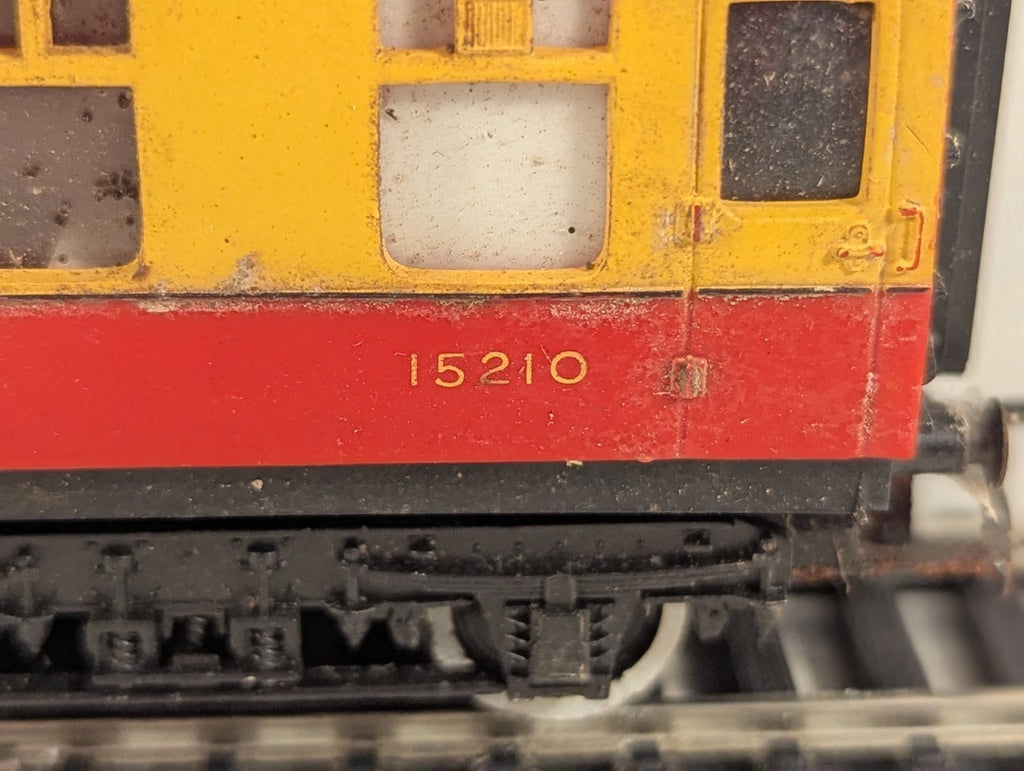 Hornby OO Gauge LMS Corridor Composite Coach Passenger Coach 15210