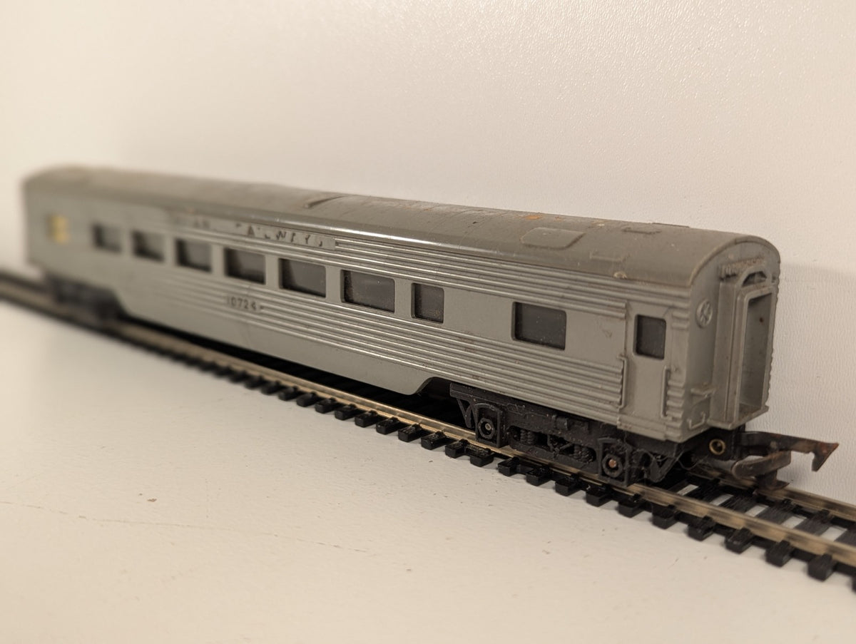 Tri-ang R24 OO Gauge Transcontinental Passenger Coach