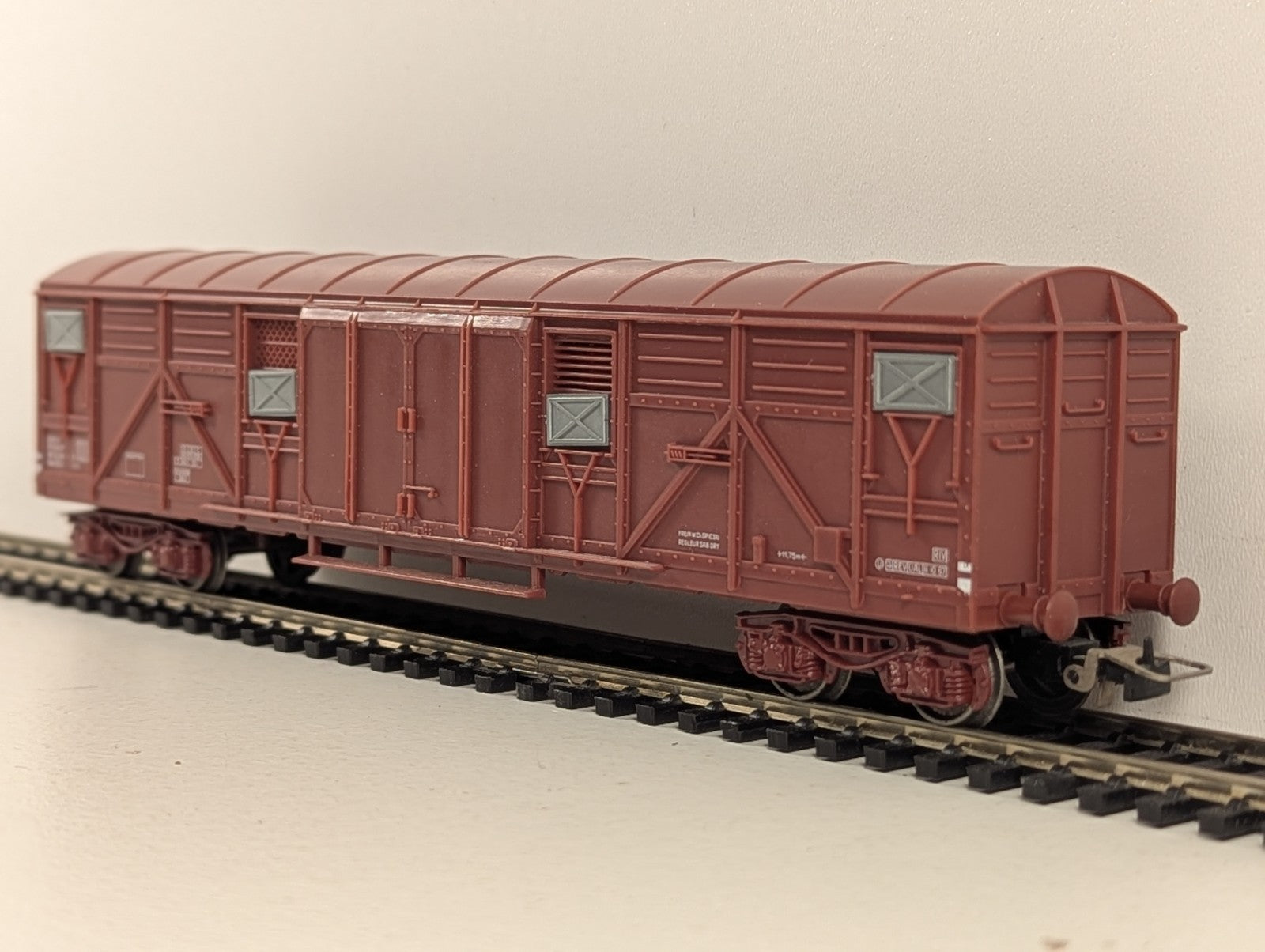 Jouef HO Gauge SNCF 6531 Twin Bogie Box Van - Boxed