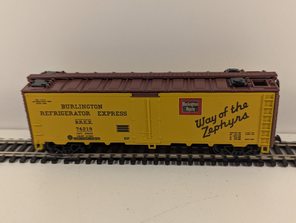 Athearn HO Gauge BREX 74219 40ft Steel Reefer Wagon
