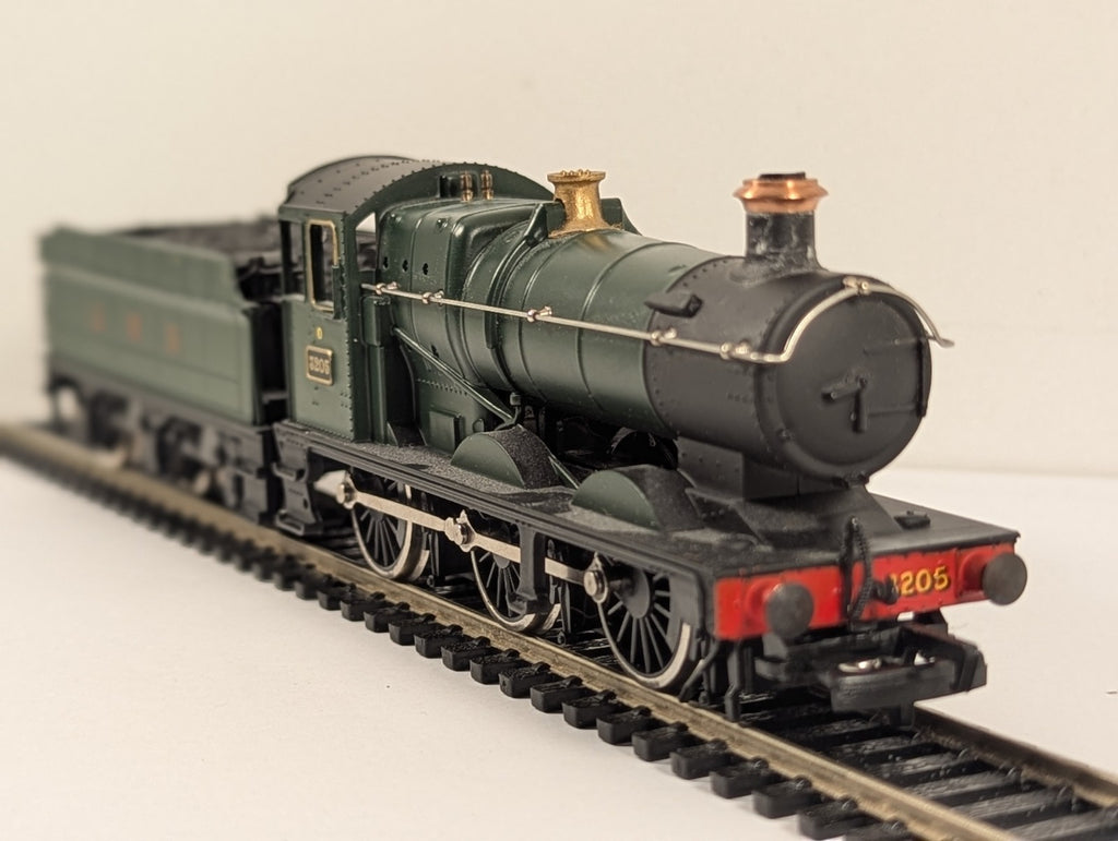 Mainline 37-058 OO Gauge GWR Green Collett Goods Class 2251 No. 320