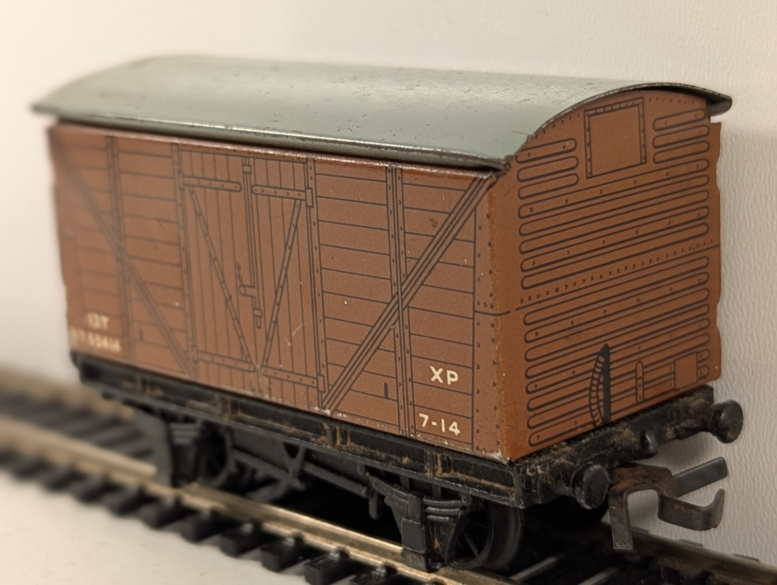Hornby Dublo BR 12 Ton Goods Wagon B755414 Bauxite Brown OO Gauge