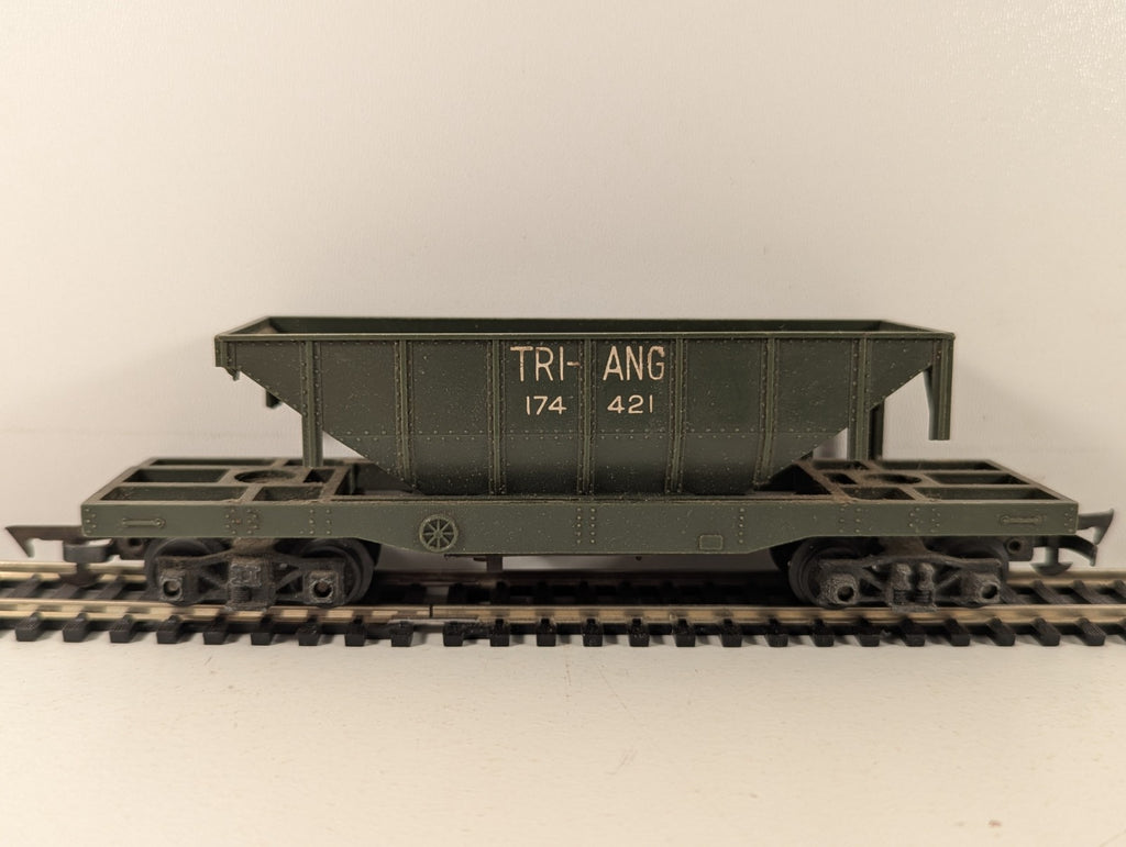 Tri-ang R111 OO Gauge Dark Green Hopper Wagon - Damaged