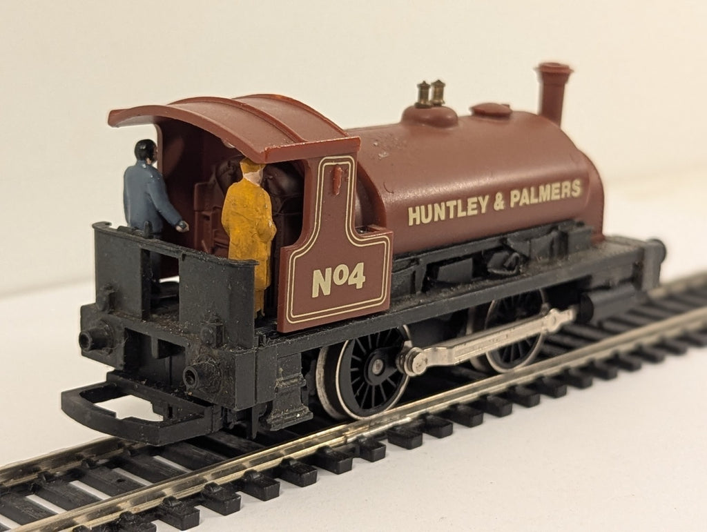 Hornby OO Gauge Holden Class 101 0-4-0ST Locomotive Huntley & Palmer