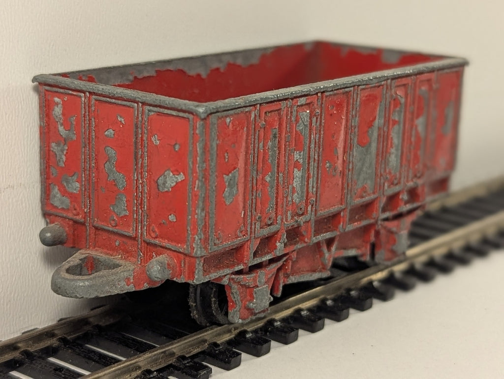 Dinky Toys OO Gauge High-Sided Open Wagon Goods Wagon Red 061