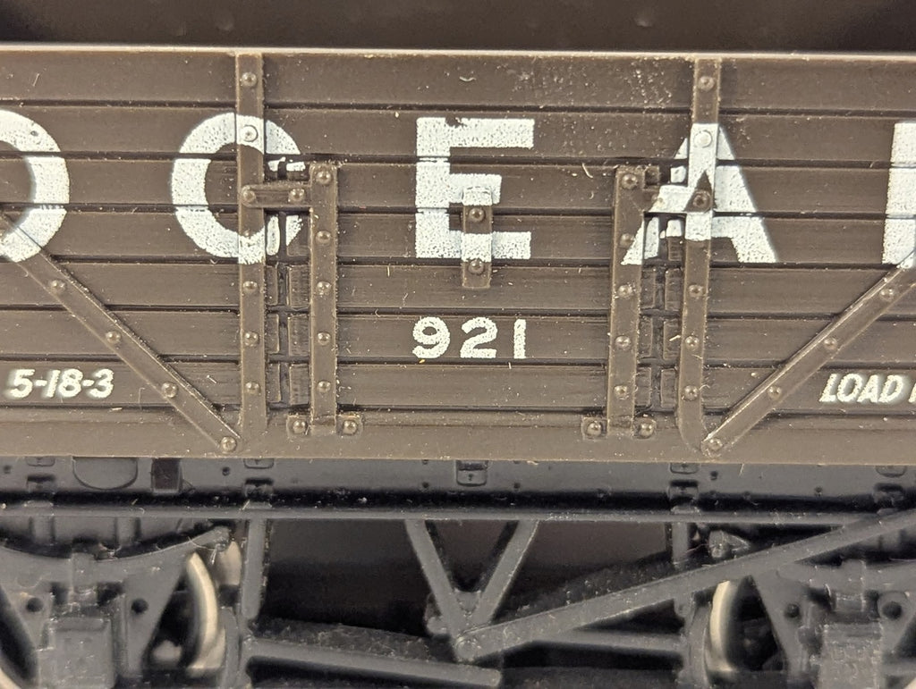 Hornby OO Gauge 7-Plank Open Wagon Goods Wagon 921 Ocean Brown R010