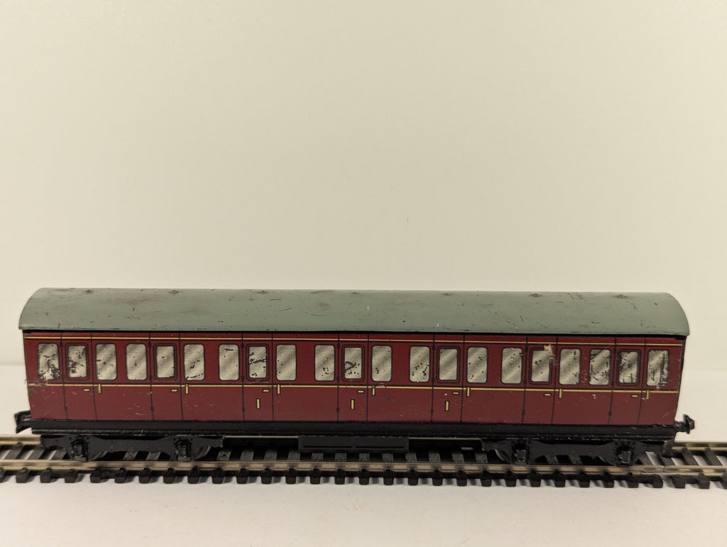 Hornby Dublo OO Gauge Tinplate BR Mk1 1st Class Suburban Coach Maroon