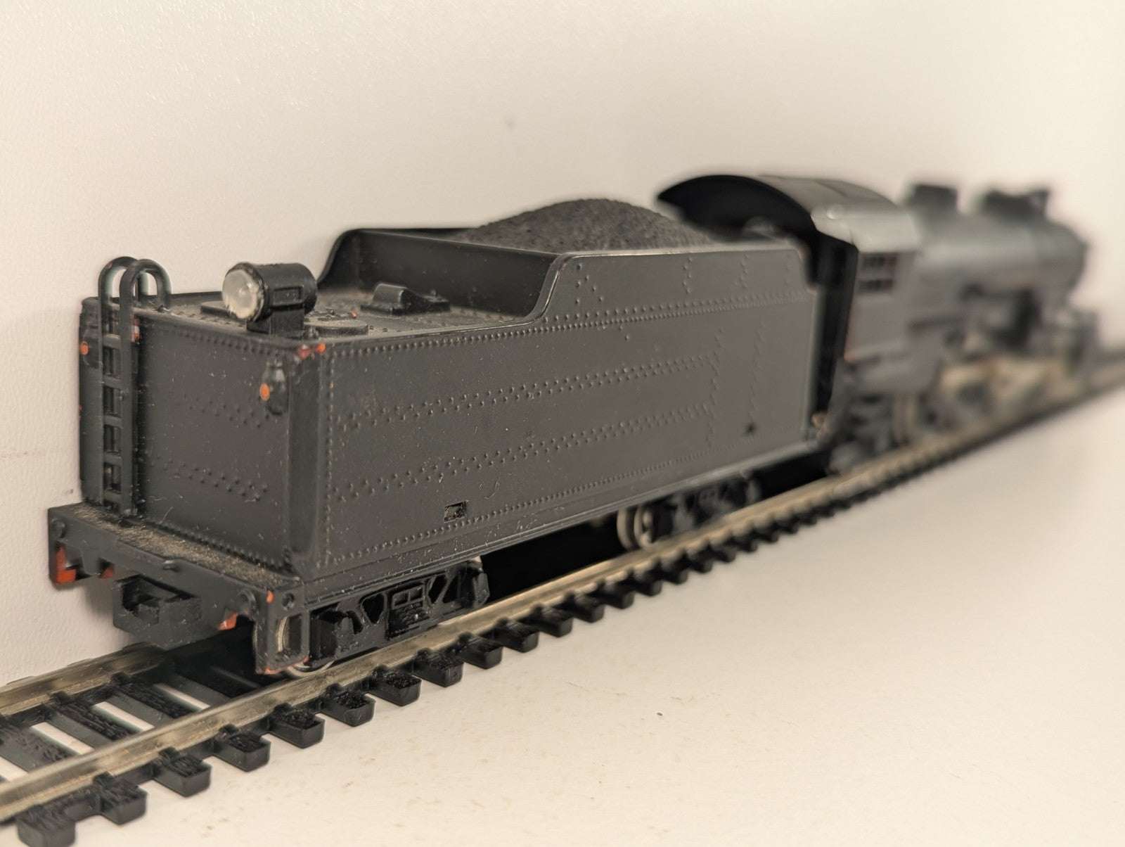 Mehano HO Gauge 4-6-2 Pacific Steam Locomotive & Tender Black Repainted