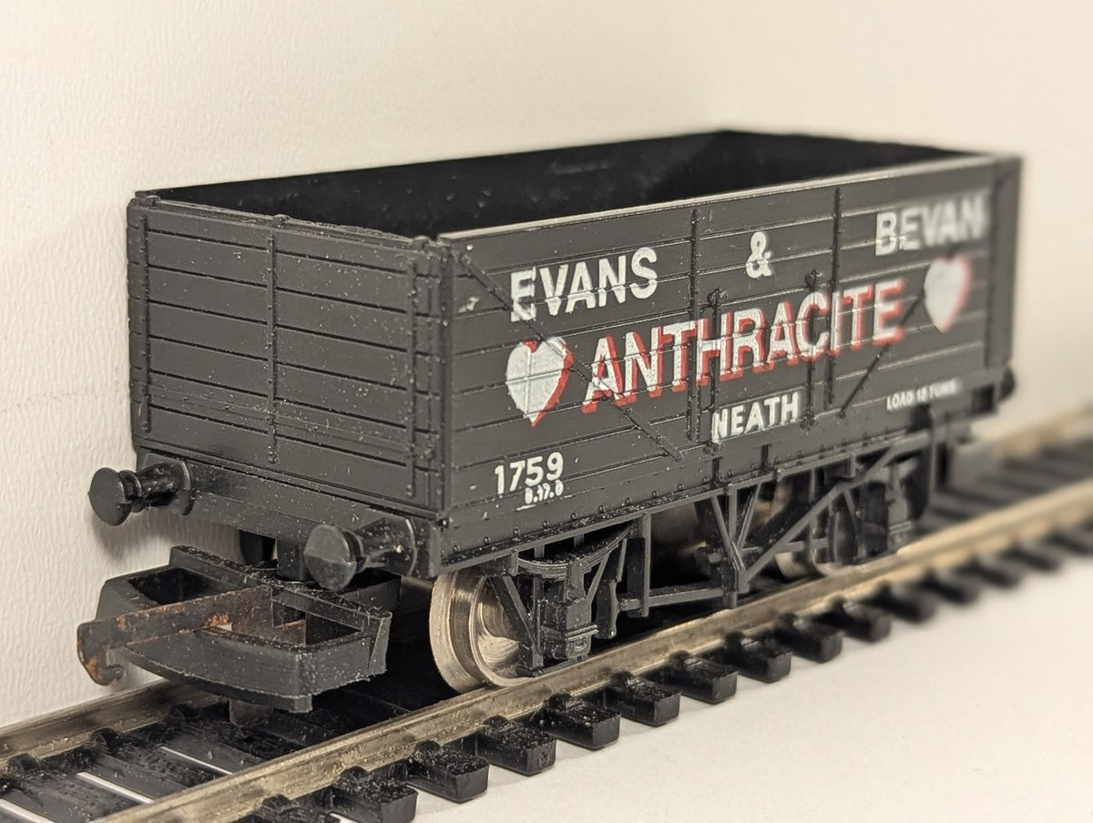 Lima OO Gauge 7 Plank Wagon Evans & Bevan Anthracite Goods Wagon 1759 30 5613 W