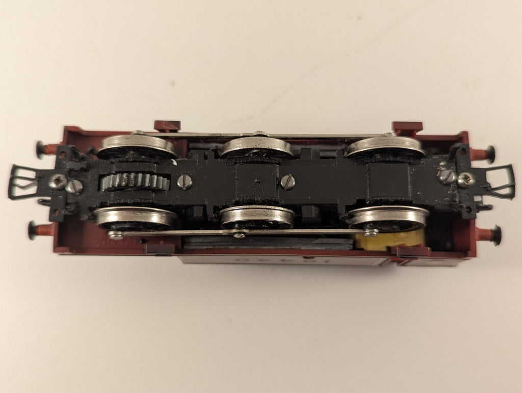 Hornby R52 OO Gauge Class 3F 0-6-0 Tank Locomotive 16440 LMS Maroon