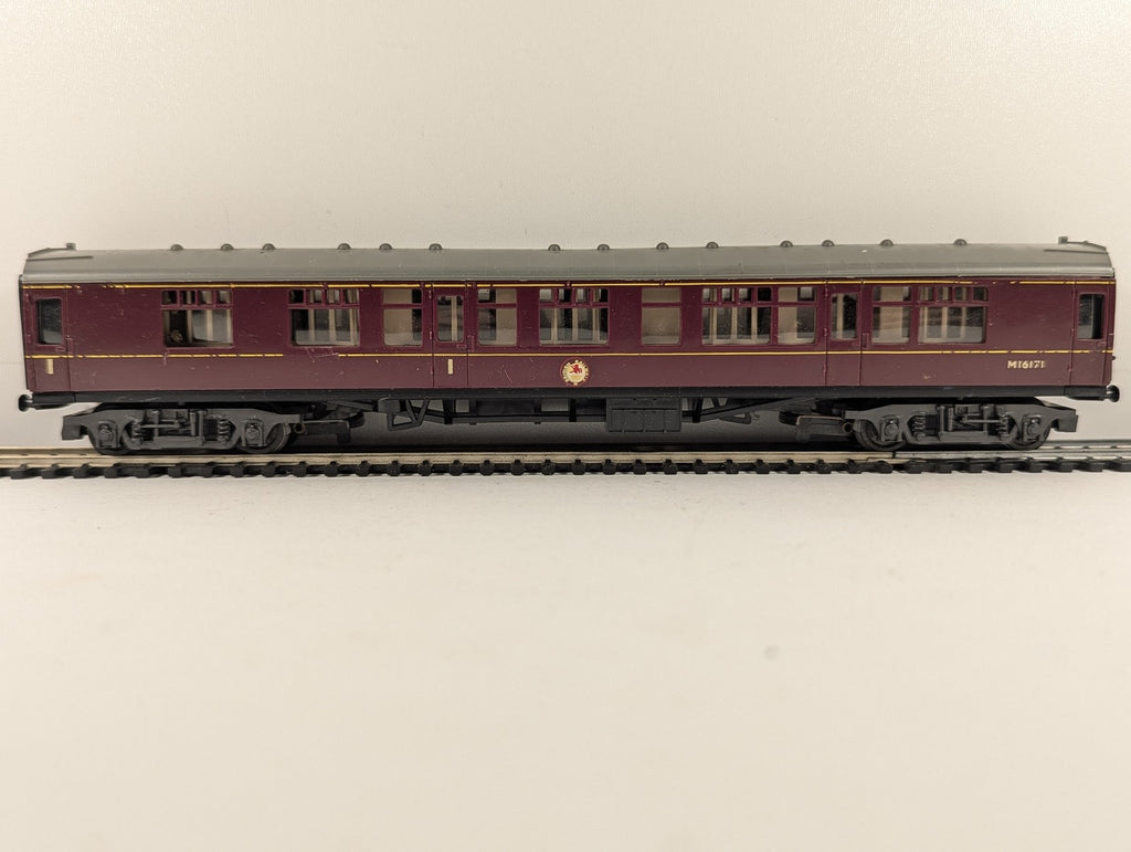 Tri-ang Hornby OO Gauge LMS Composite Coach Passenger Coach M16171 BR Maroon