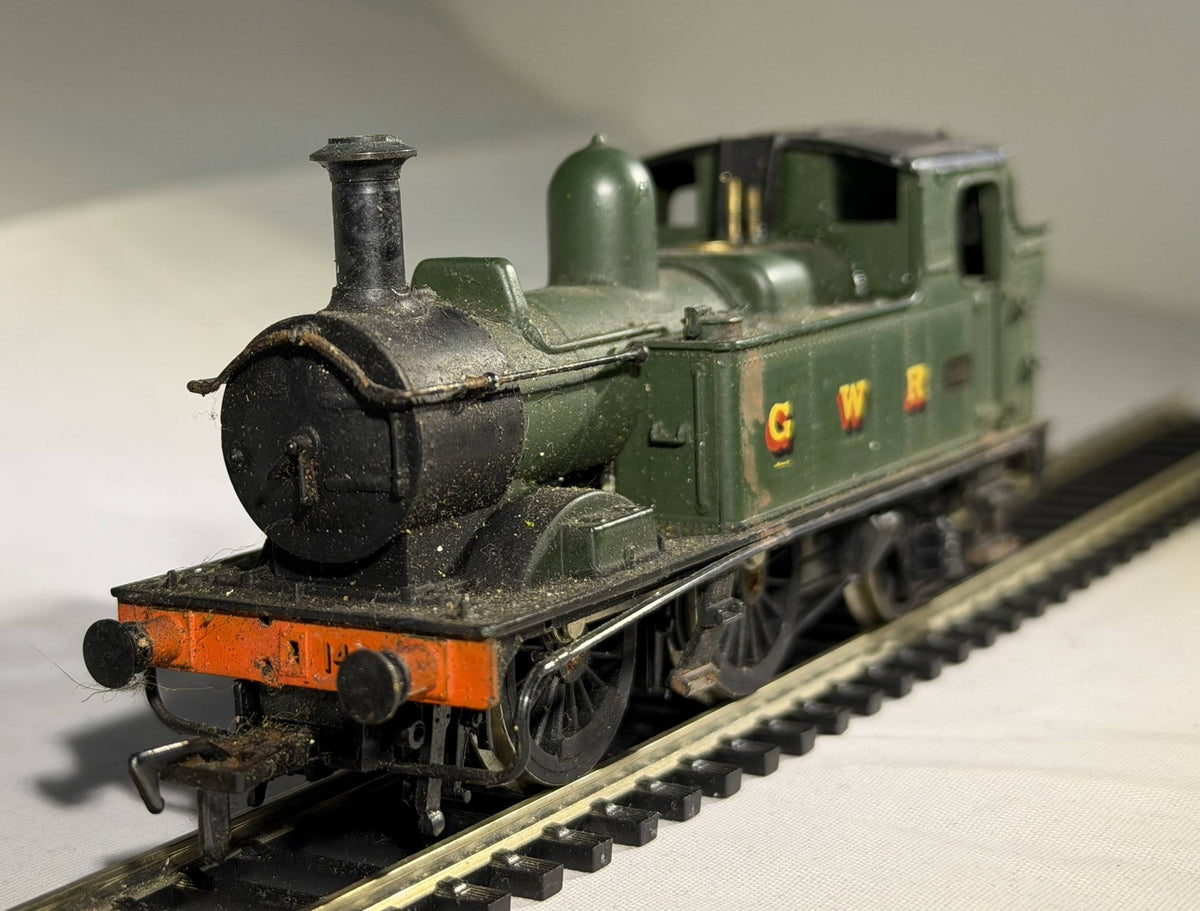 Airfix OO Gauge GWR 1400 Class 0-4-2T Steam Locomotive 1466 GWR Green 54152-0
