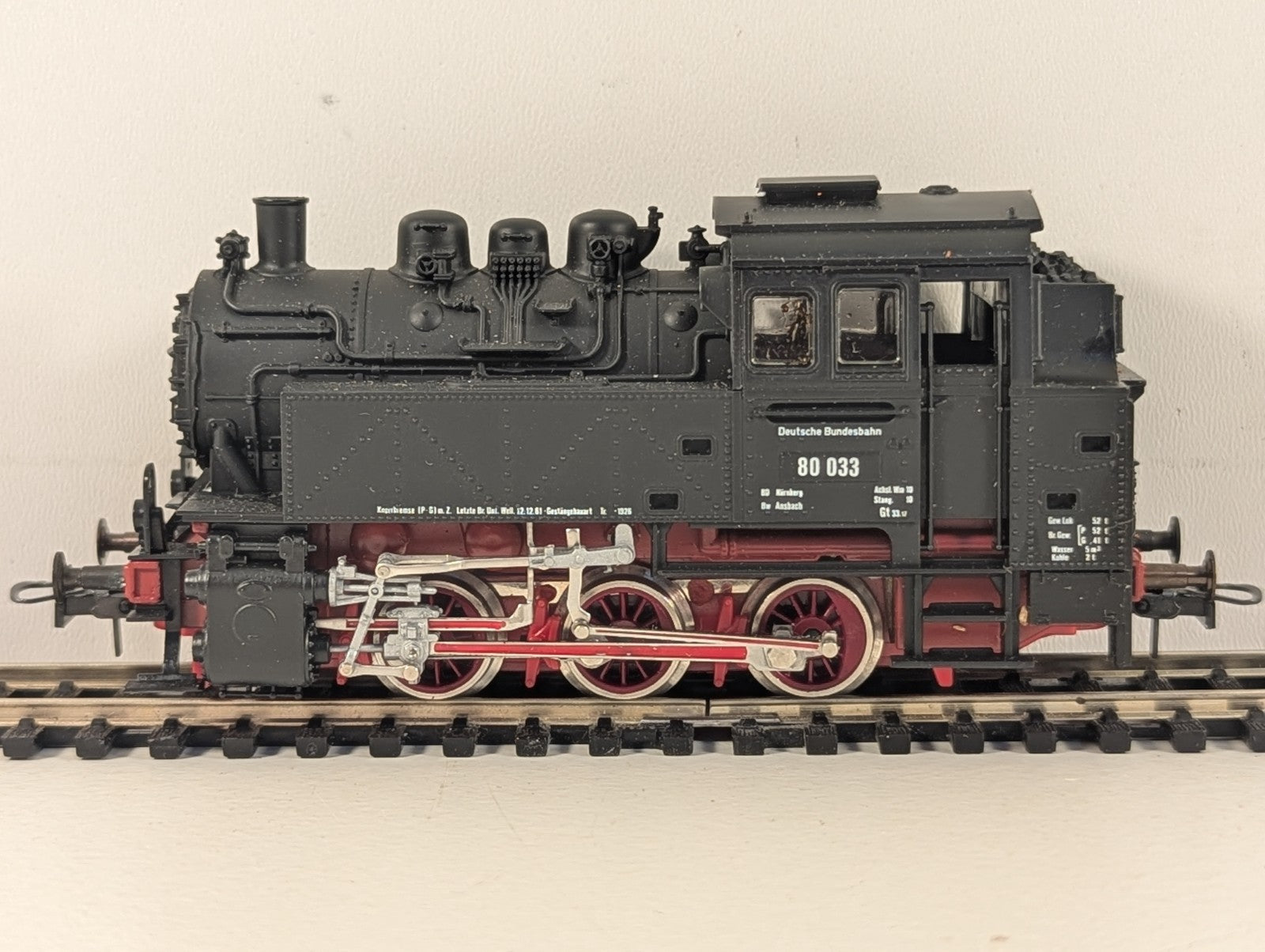Roco HO Gauge DB Class 80 Steam Locomotive