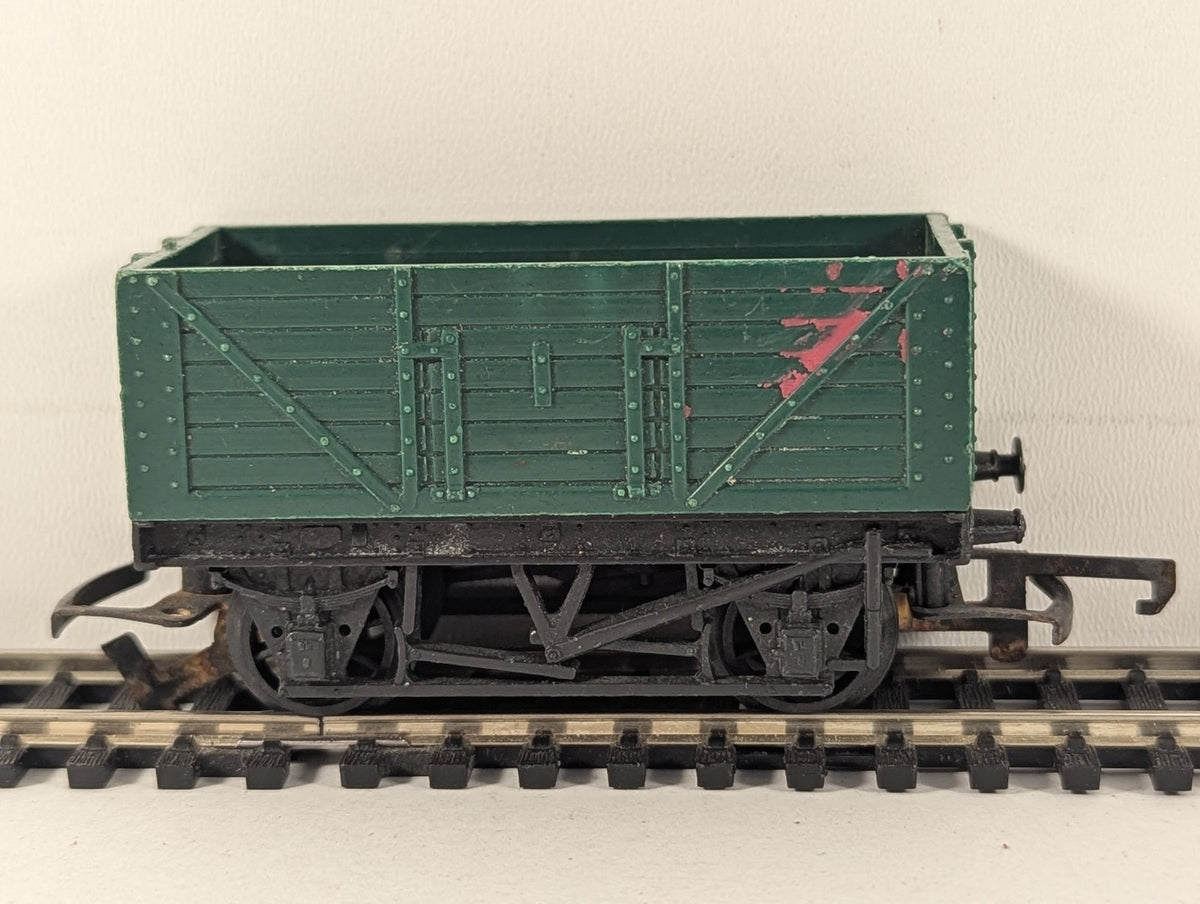 Tri-ang OO Gauge 5-Plank Open Wagon Green R13