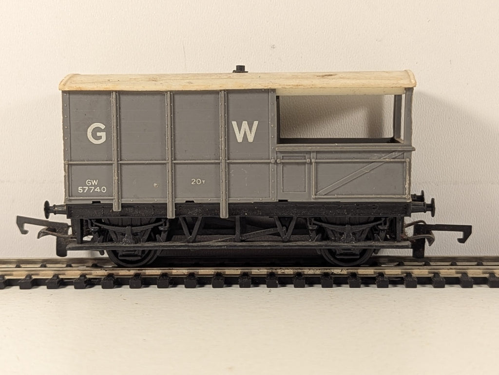 Hornby OO Gauge GWR 20T Toad Brake Van 57740 GWR Grey R124