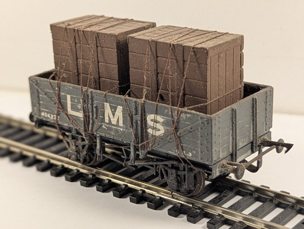 Kit Built OO Gauge LMS 5-Plank Open Wagon with Crate Load Goods Wagon