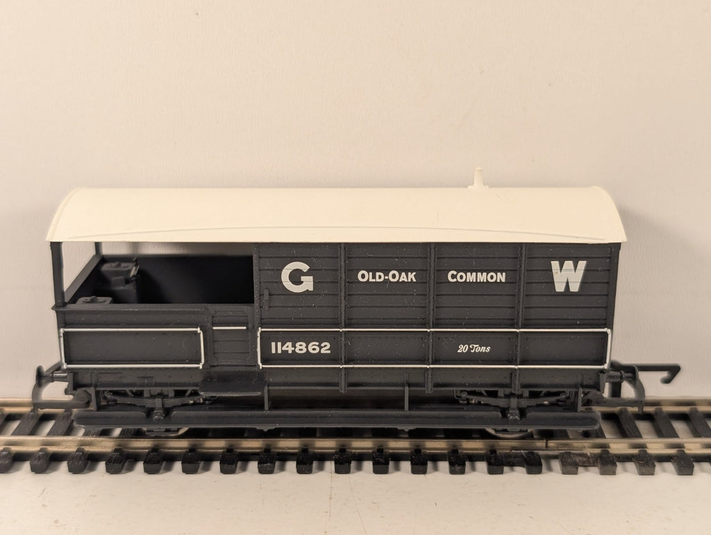 Hornby R6077B OO Gauge GWR Toad Brake Van Old Oak