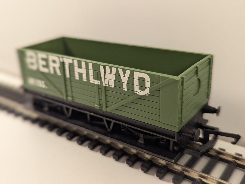 Hornby OO Berthlwyd 7 Plank Open Wagon 135