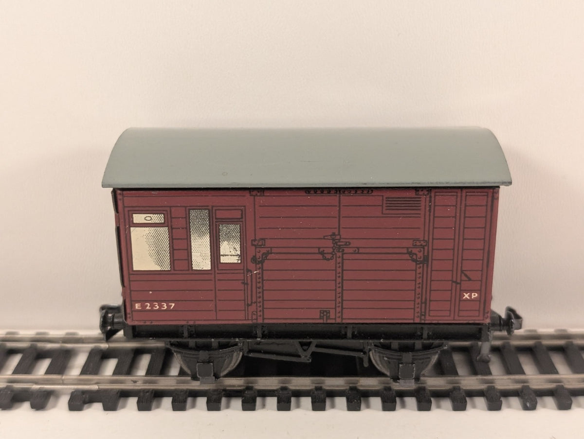 Hornby Dublo E2337 Tinplate Horse Box Wagon in Maroon
