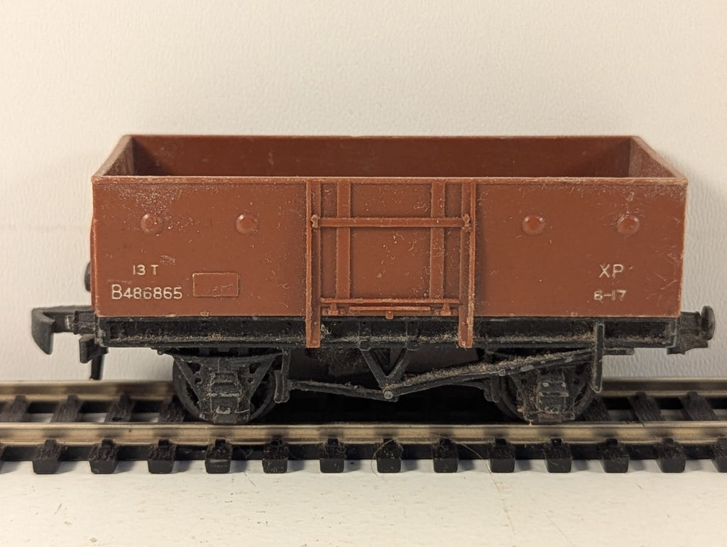 Hornby Dublo 4640 BR 13 Ton Mineral Wagon Brown OO Gauge - missing buffer head