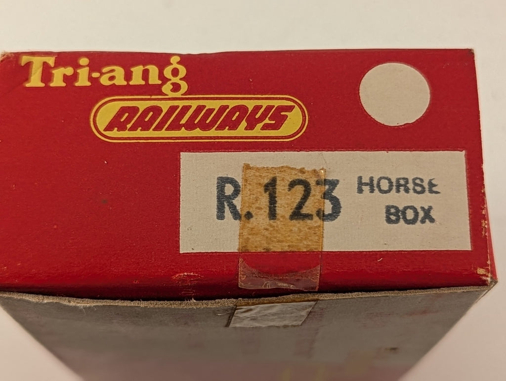 Tri-ang OO Gauge Horse Box Goods Wagon B547 BR Maroon R.123