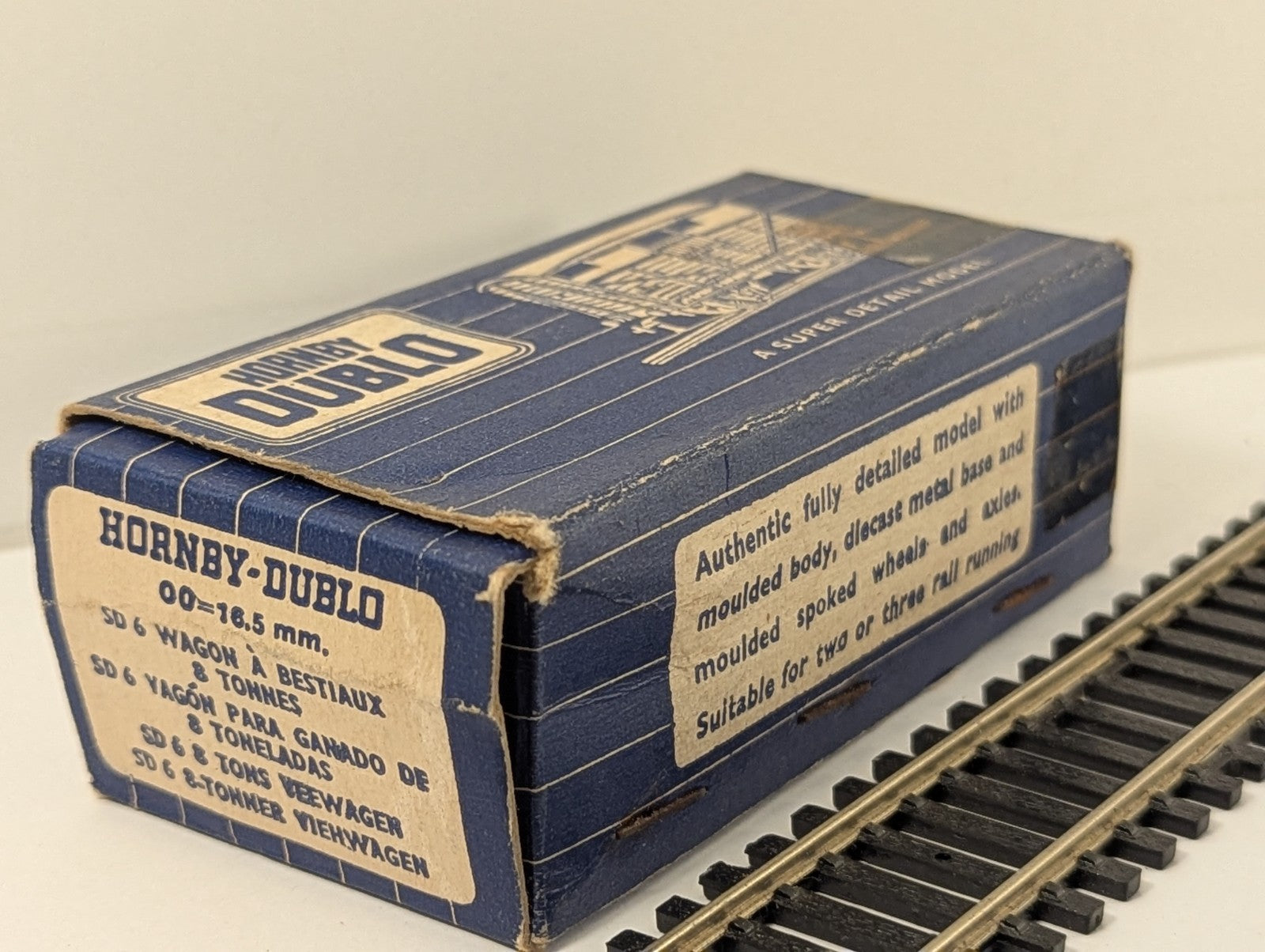 Hornby Dublo SD6 BR Bauxite 8T Cattle Truck B893344