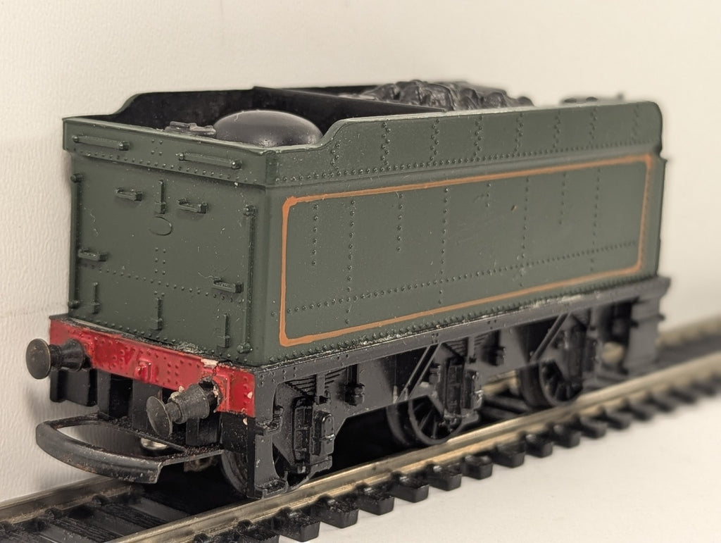Tri-ang OO Gauge GWR 6-Wheel Tender GWR Green
