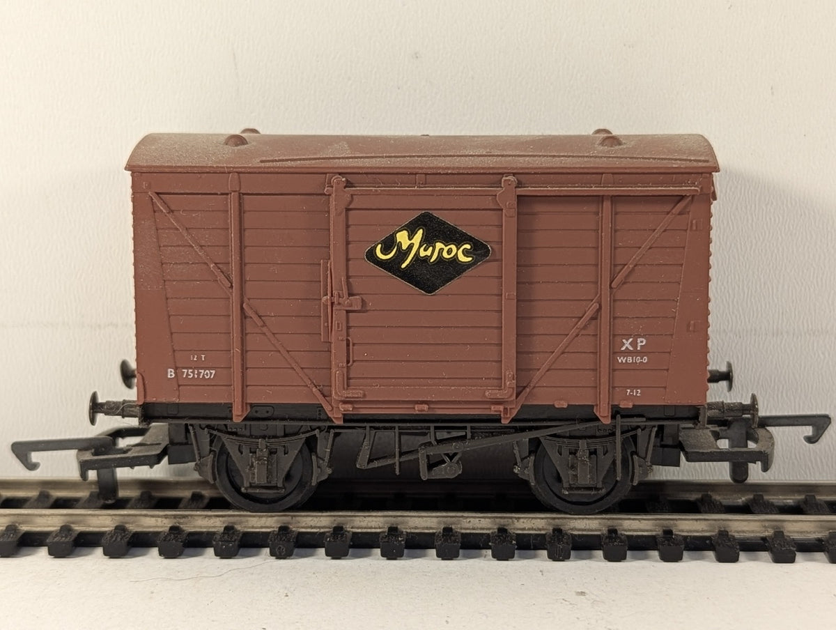 Airfix OO Gauge 12 Ton Ventilated Van Goods Wagon B 751707