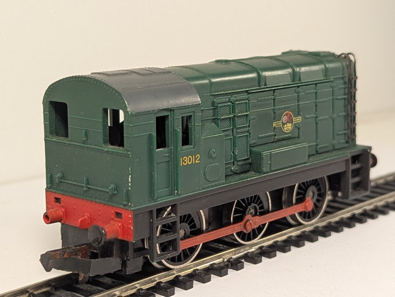 Hornby R354 OO Gauge BR Class 08 Shunter No. 13012 Green - missing parts