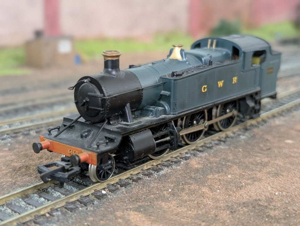 Mainline 937083 Class 61xx 2-6-2T 6169 in GWR green OO Gauge