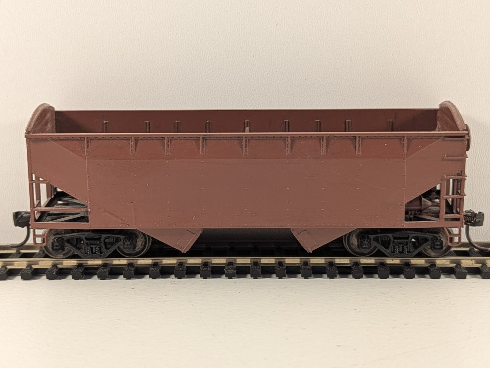 Athearn HO Gauge Southern Pacific Hopper Wagon – Renumbered