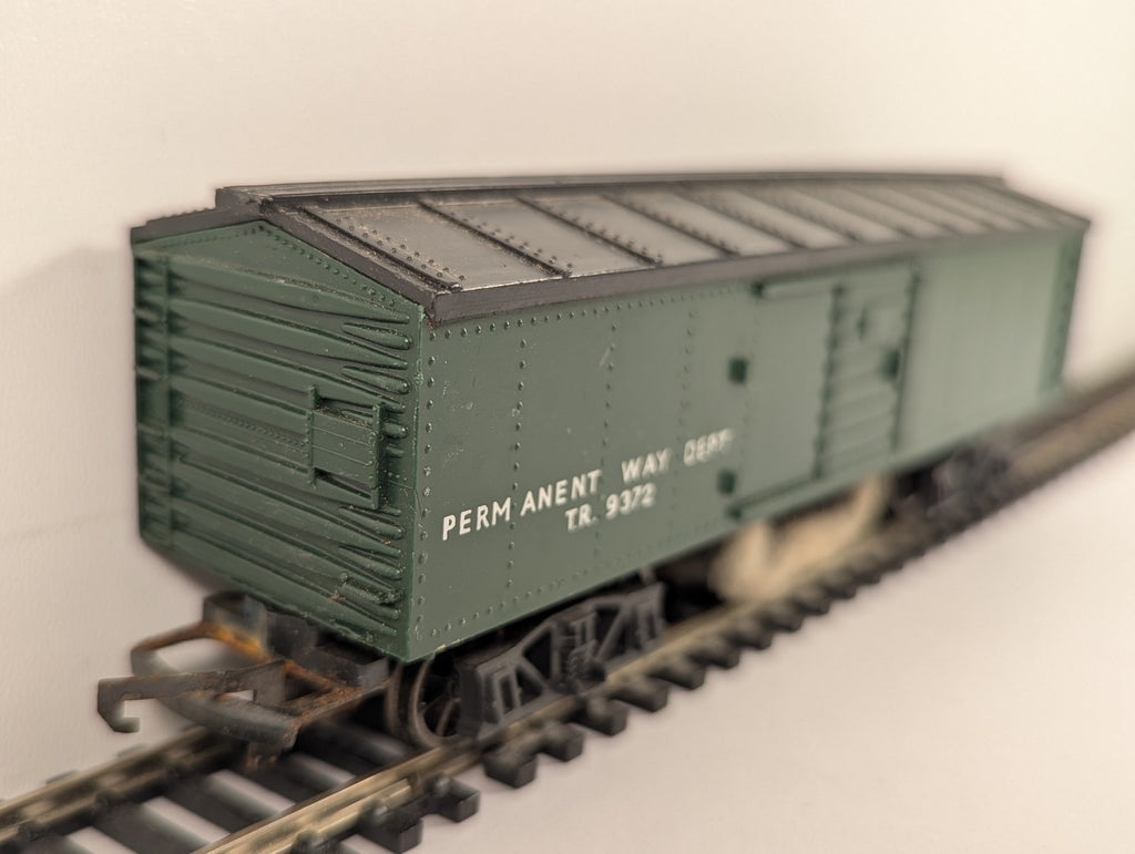 Tri-ang OO Gauge Track Cleaning Car Goods Wagon T.R. 9372 Permanent Way Green