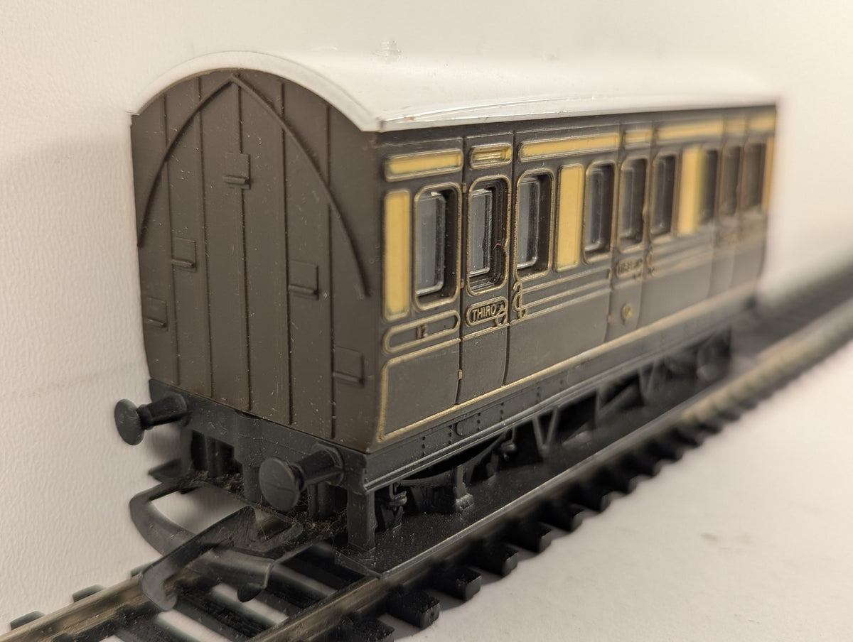 Hornby OO Gauge GWR 4-Wheel Composite Coach Passenger Coach 12