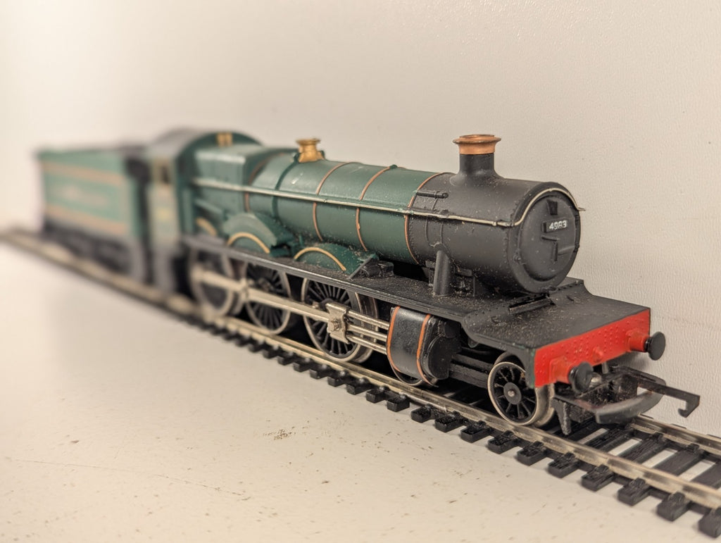 Hornby OO Gauge GWR Class 4900 Albert Hall steam locomotive 4983 on model train tracks