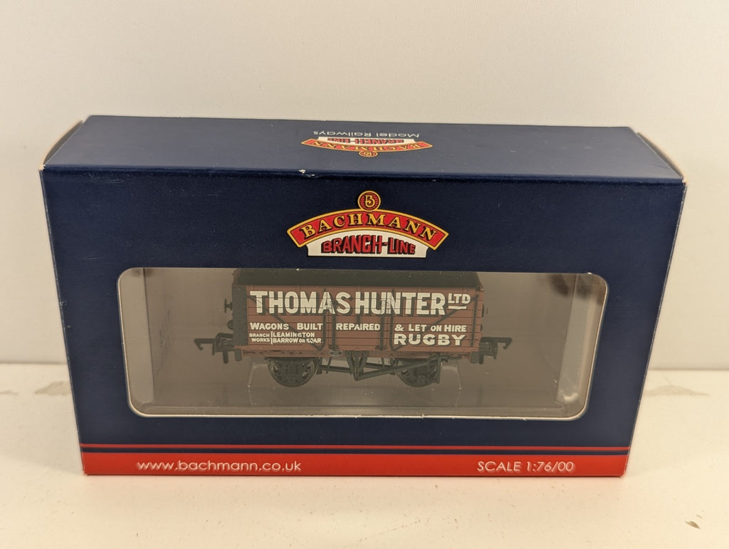 Bachmann Branchline OO Gauge 37-125K 8 Plank Wagon T. Burnett & Co Doncaster