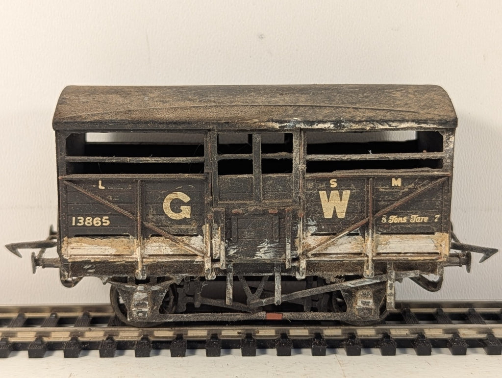 Kit Built OO Gauge GWR Cattle Wagon Goods Wagon 13865 GWR Grey