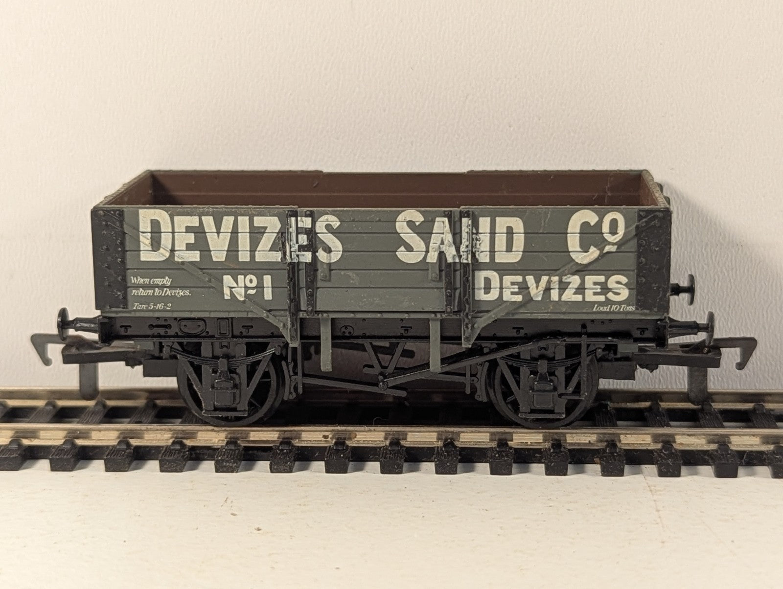 Airfix OO Gauge 5 Plank Wagon Open Wagon 1 Devizes Sand Co. 54308