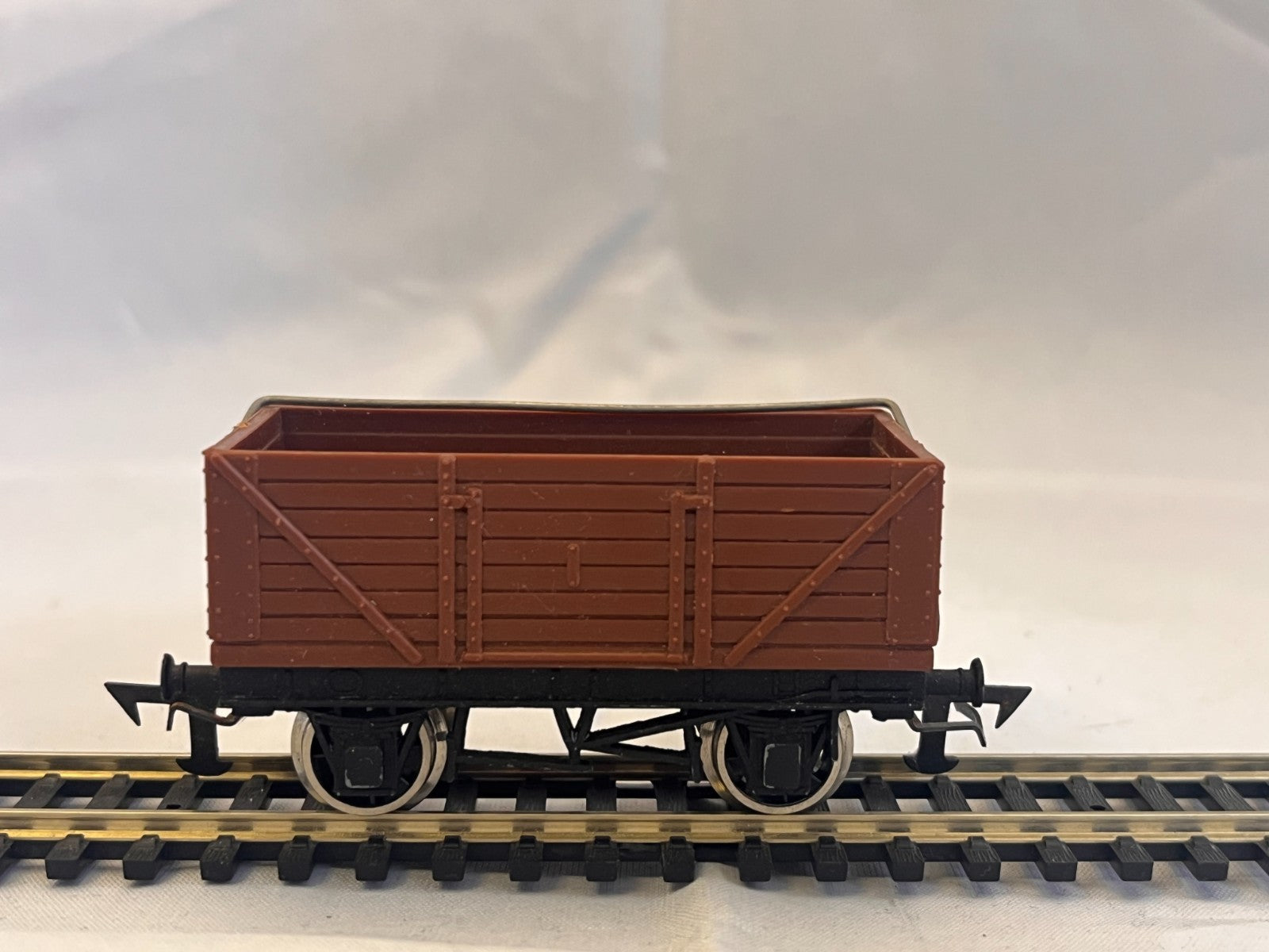 Trix 7 Plank Wagon Brown