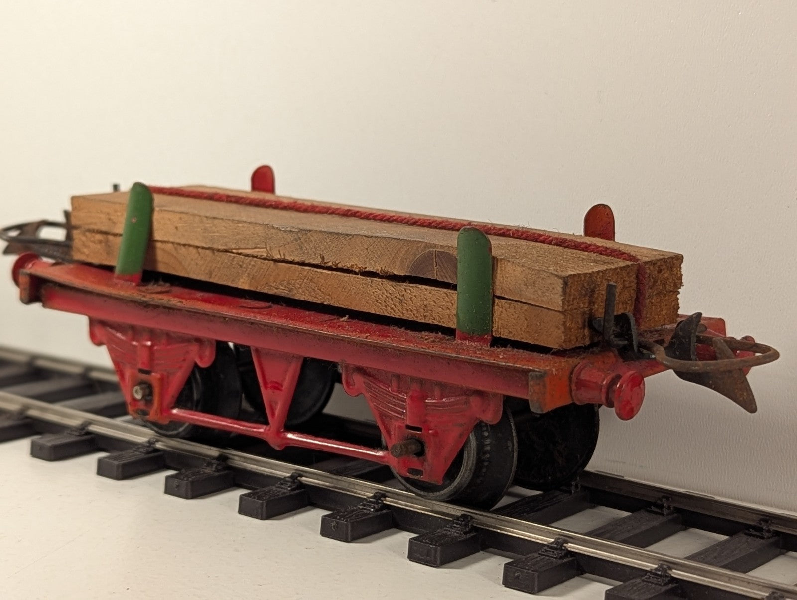 Hornby Series O Gauge Tinplate Timber Wagon Red